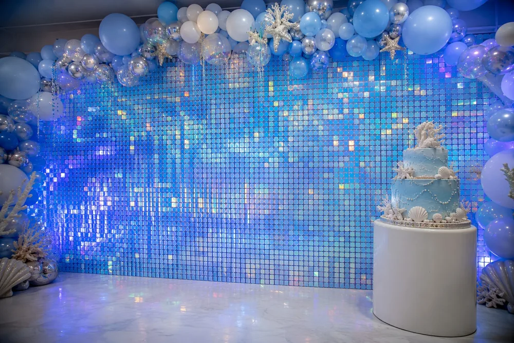 Regenbogenblaue Geburtstags-Hintergrundpaneele mit Pailletten, schimmernder Wand, 24 Stück, für Party-Dekoration — Schimmernde Wandpaneele Event-Setup-Foto (PB-12)